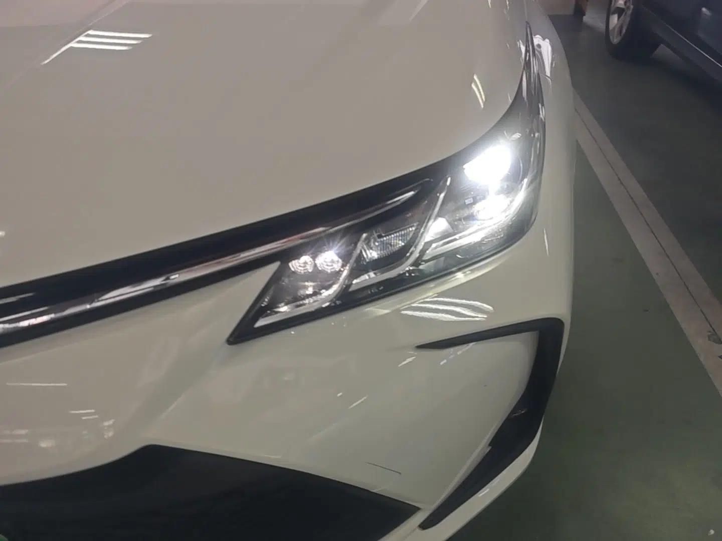 Toyota Corolla 2024 1.8L Smart Electric Hybrid Dual-Engine Pioneer Edition — миниатюра 8