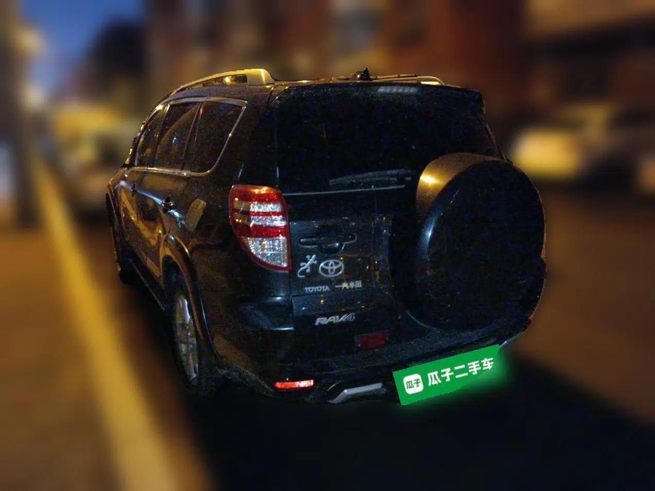 Toyota RAV4 2011 2.0L Automatic 4x4 Edition — миниатюра 4