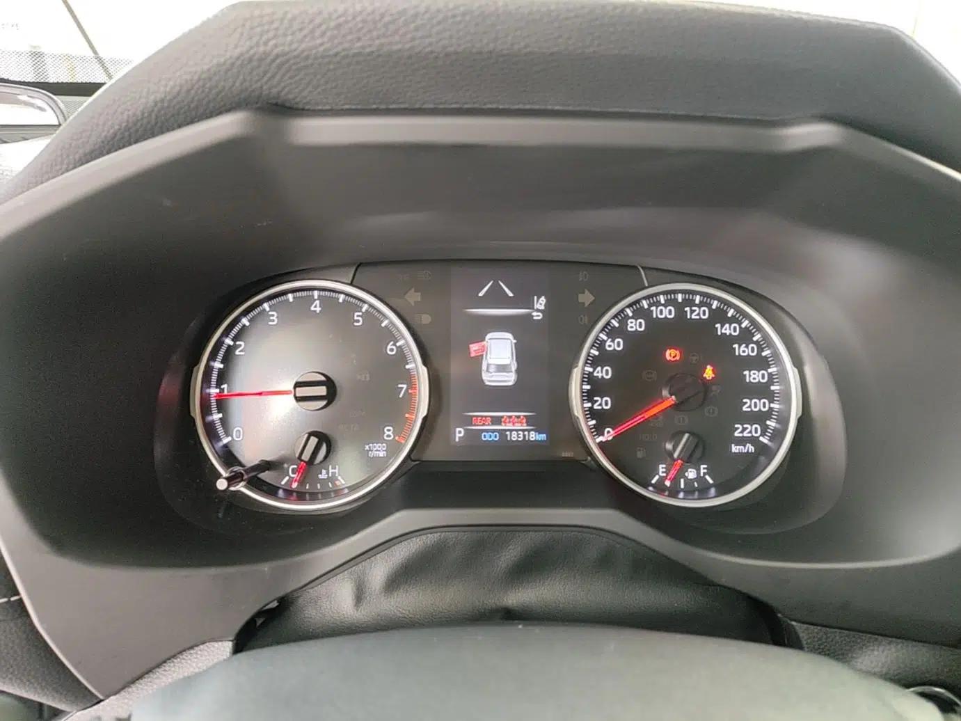 Toyota RAV4 2023 2.0L CVT Two-Wheel Drive Urban Edition — миниатюра 14