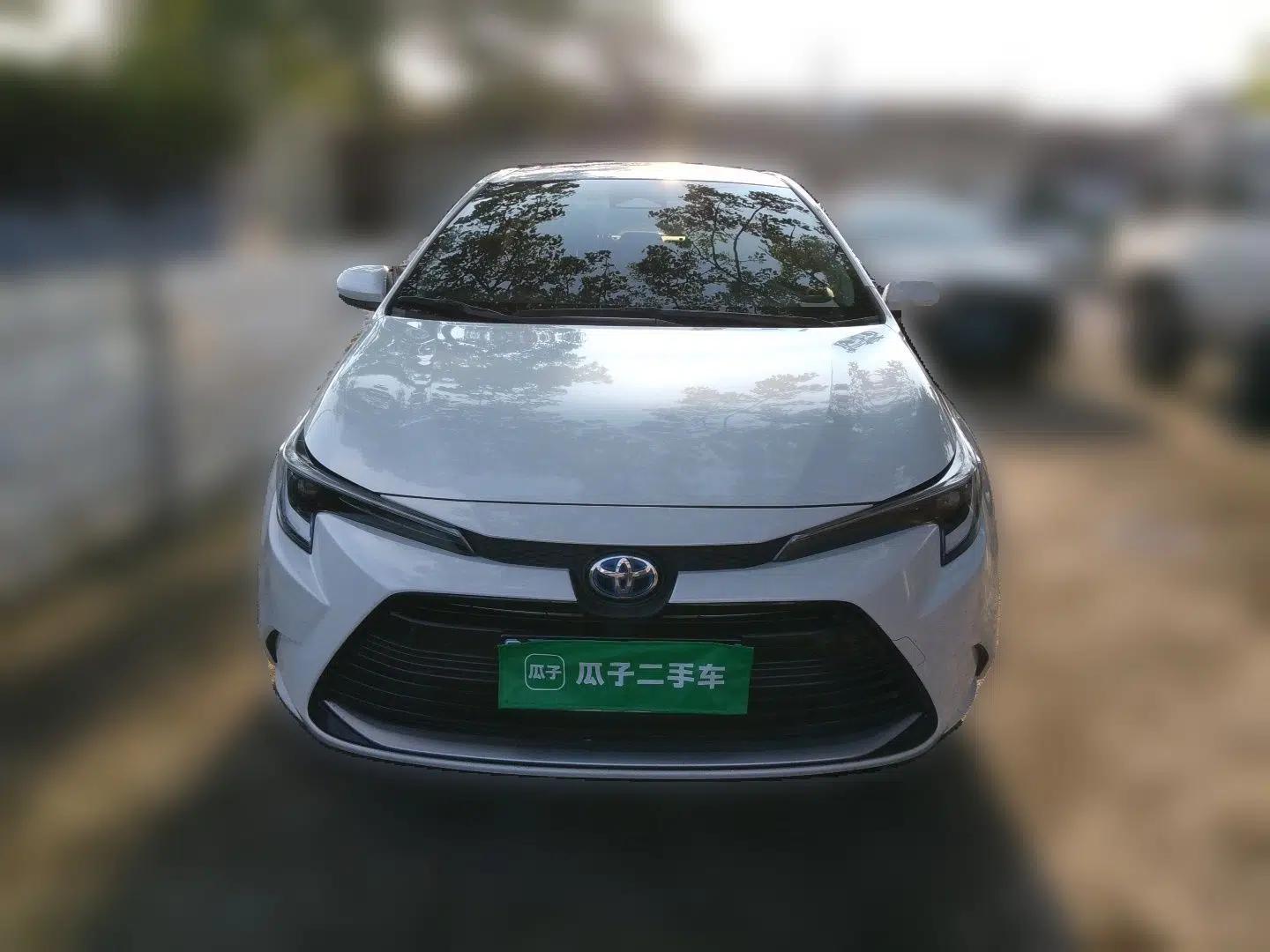 Toyota Levin 2023 Smart Electric Hybrid Dual-Engine 1.8L Luxury Edition — миниатюра 2