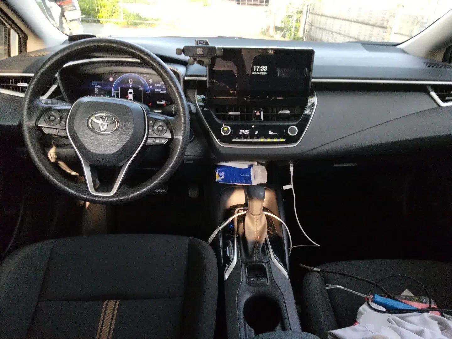Toyota Levin 2023 Smart Electric Hybrid Dual-Engine 1.8L Luxury Edition — миниатюра 6