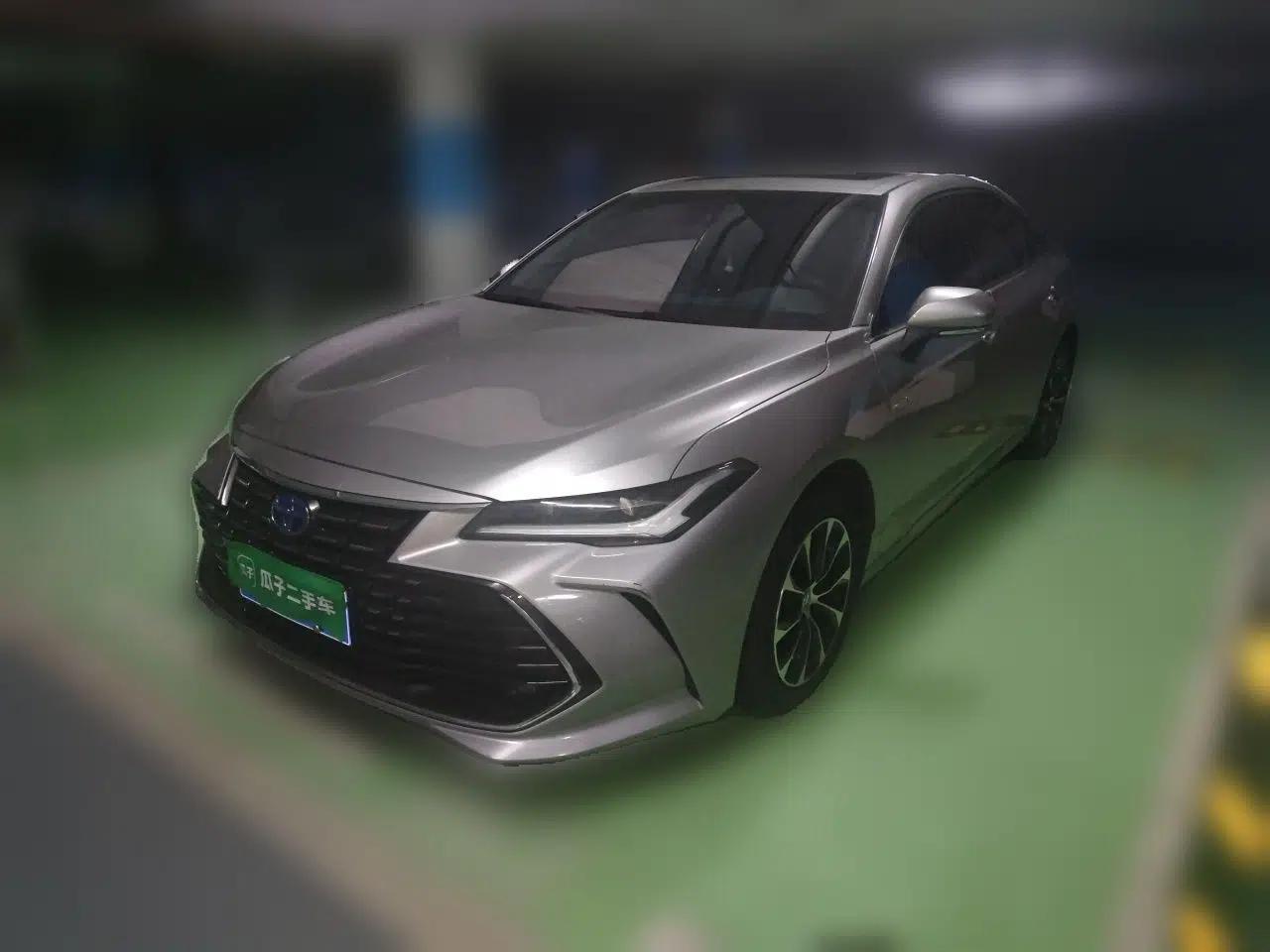 Toyota Avalon 2022 Dual-Engine 2.5L Luxury Edition — миниатюра 1