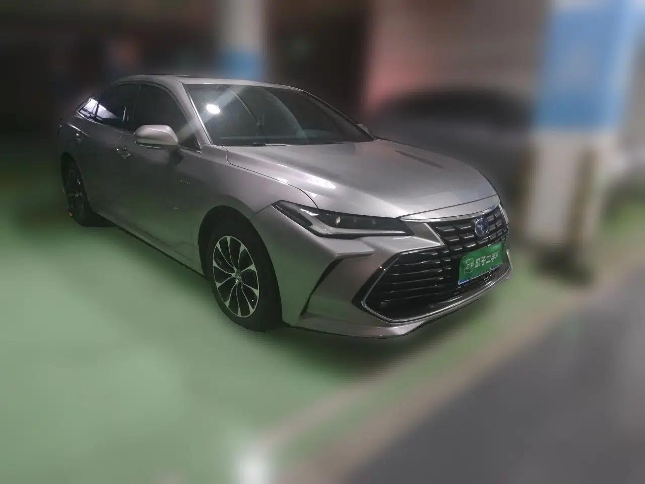 Toyota Avalon 2022 Dual-Engine 2.5L Luxury Edition — миниатюра 3