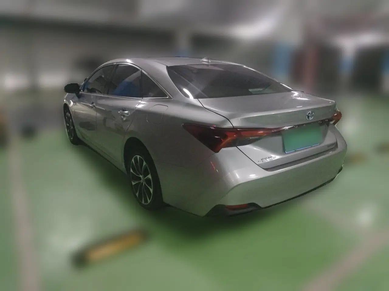 Toyota Avalon 2022 Dual-Engine 2.5L Luxury Edition — миниатюра 4
