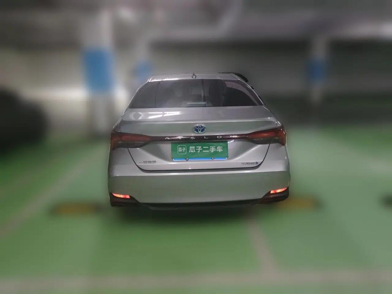 Toyota Avalon 2022 Dual-Engine 2.5L Luxury Edition — миниатюра 5