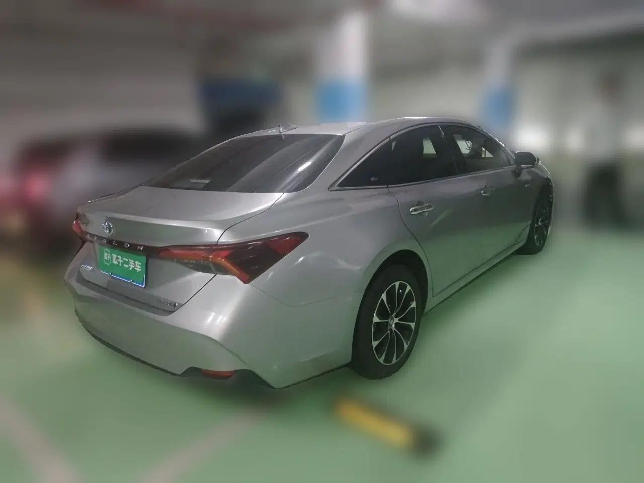Toyota Avalon 2022 Dual-Engine 2.5L Luxury Edition — миниатюра 6