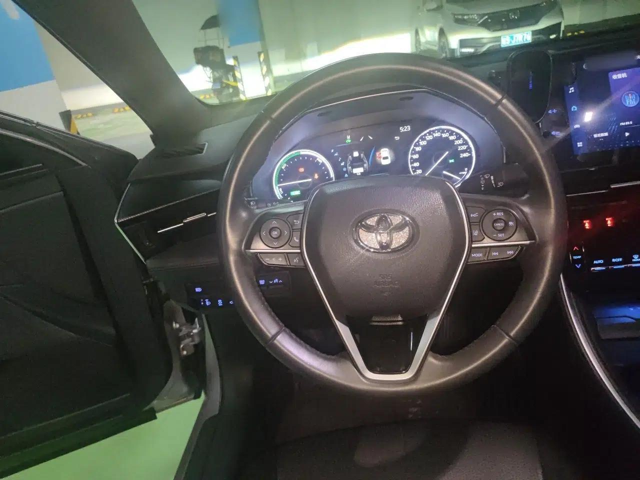 Toyota Avalon 2022 Dual-Engine 2.5L Luxury Edition — миниатюра 10