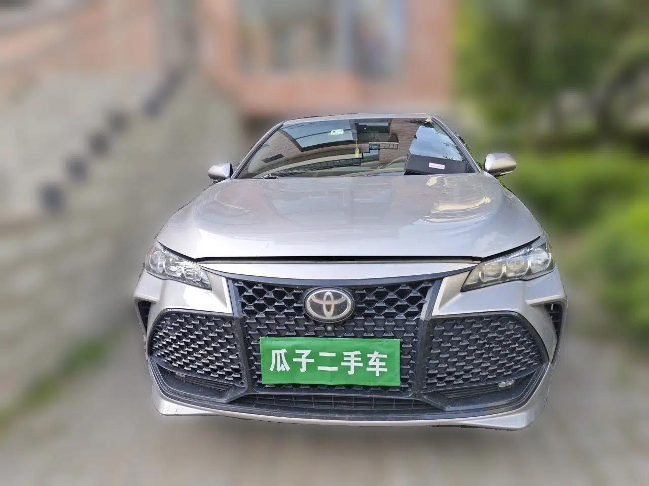Toyota Avalon 2019 2.0L XLE Premium Edition China VI — миниатюра 2