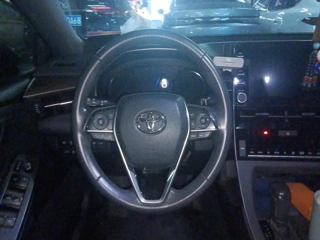 Toyota Avalon 2019 2.0L XLE Premium Edition China VI — миниатюра 10
