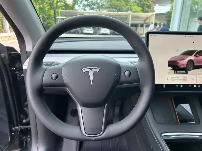 Model Y 2024 Rear-Wheel Drive — миниатюра 12