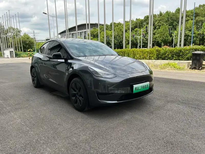 Model Y 2024 Rear-Wheel Drive — миниатюра 3