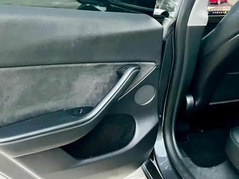 Model Y 2023 Rear-Wheel Drive — миниатюра 20