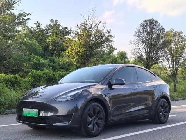 Model Y 2024 Rear-Wheel Drive