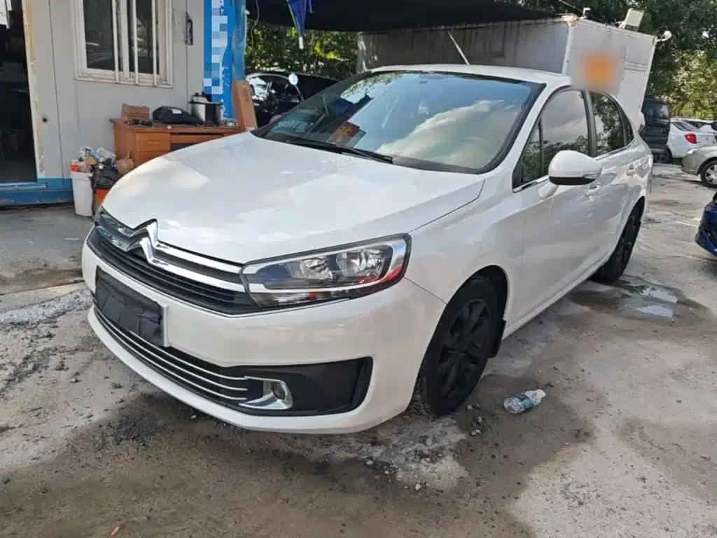 Citroën C4 Sega 2016 1.6L Manual Comfort Edition — миниатюра 2