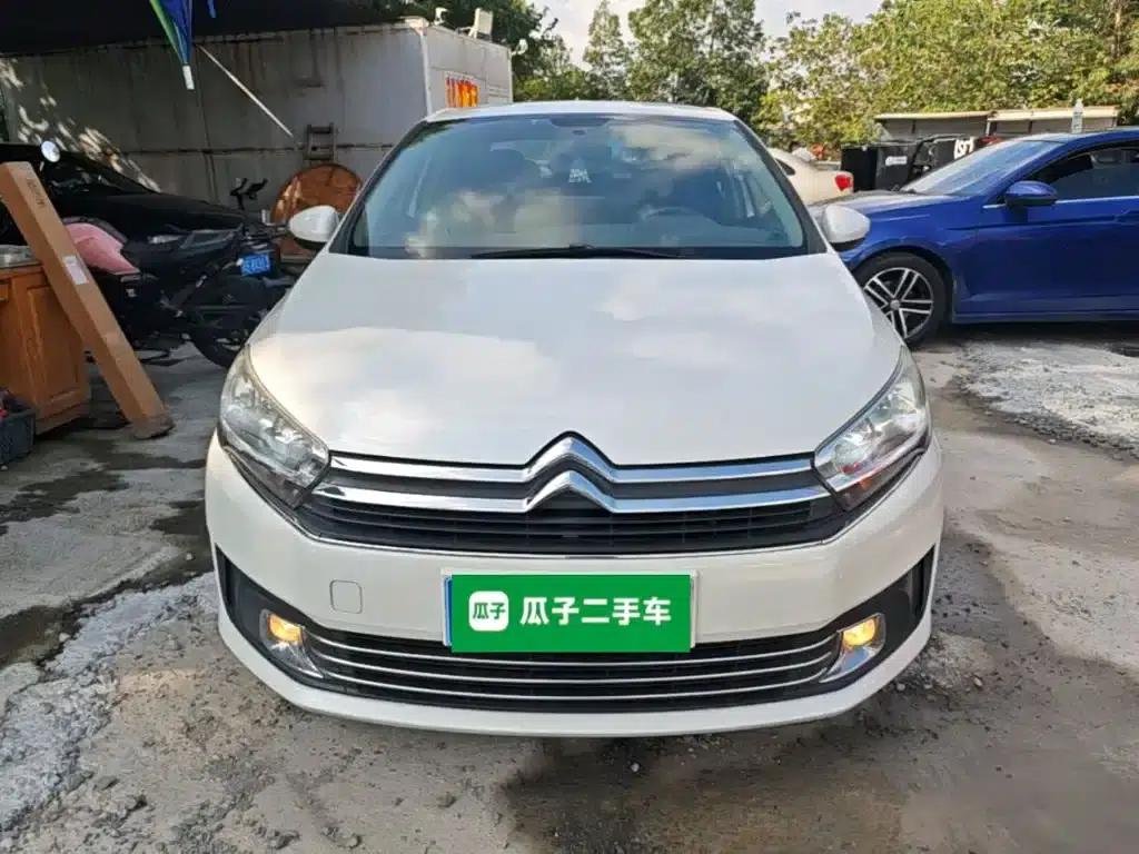 Citroën C4 Sega 2016 1.6L Manual Comfort Edition — миниатюра 3