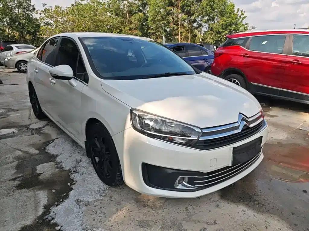 Citroën C4 Sega 2016 1.6L Manual Comfort Edition — миниатюра 4
