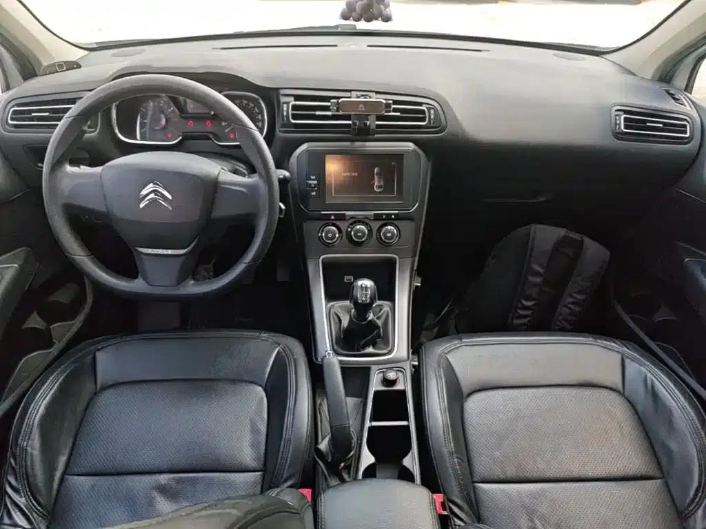 Citroën C4 Sega 2016 1.6L Manual Comfort Edition — миниатюра 10