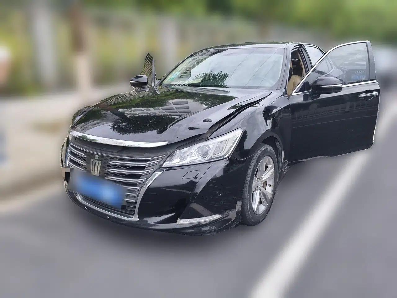Toyota Crown 2015 2.5L Smart Edition — миниатюра 1