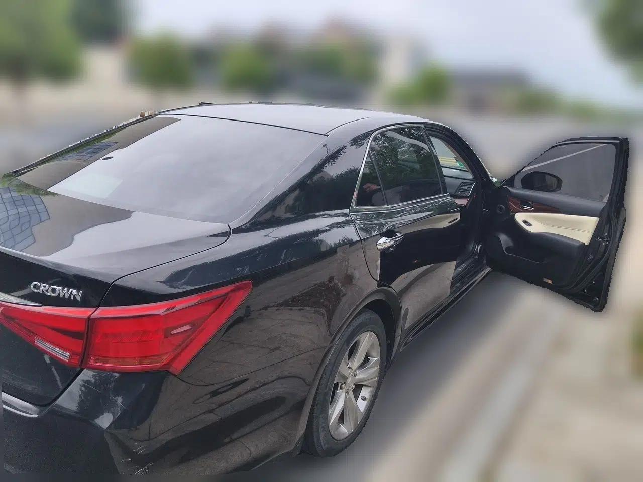 Toyota Crown 2015 2.5L Smart Edition — миниатюра 6