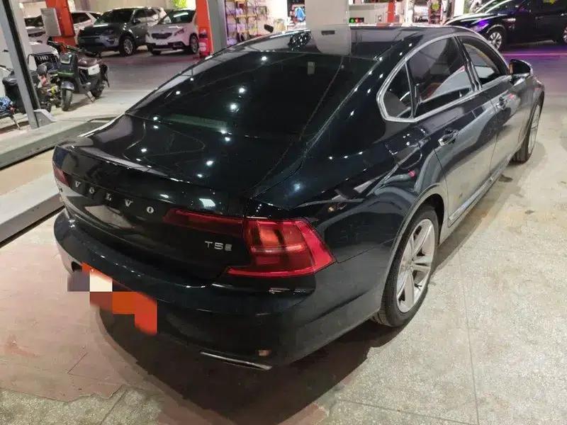 2020 Volvo S90 T5 Inscription Luxury Edition — миниатюра 4