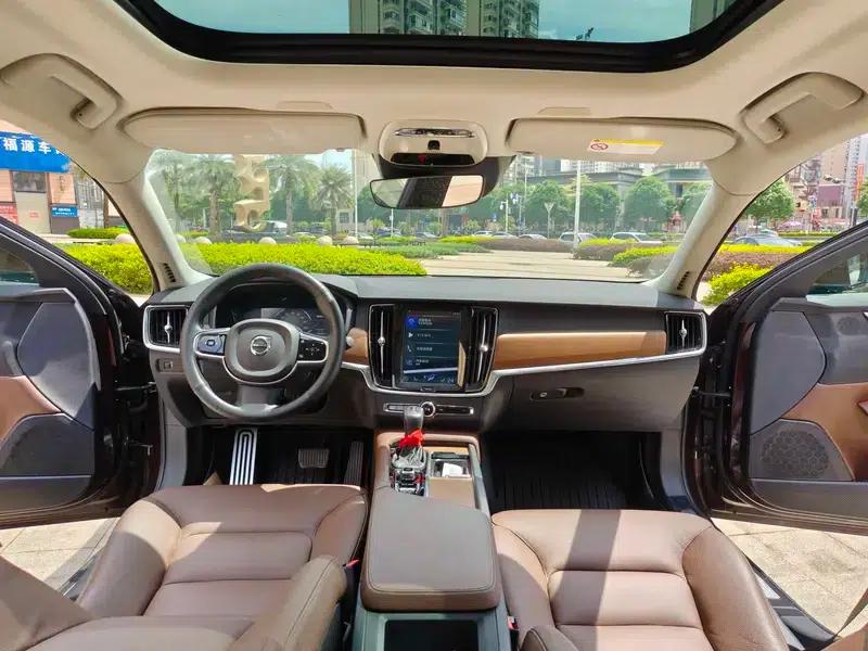2020 Volvo S90 T5 Inscription Luxury Edition — миниатюра 9