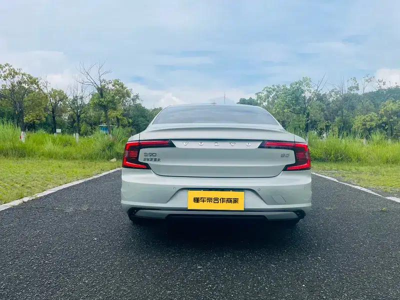 2021 Volvo S90 B5 Smart Sport Edition — миниатюра 6