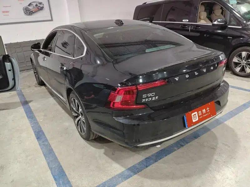 2021 Volvo S90 B5 Smart Luxury Edition — миниатюра 3