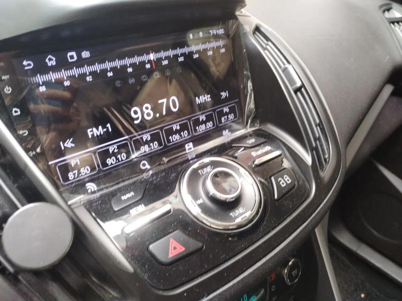 Ford Kuga 2015 1.5L GTDi Two-Wheel-Drive Comfort Model — миниатюра 13
