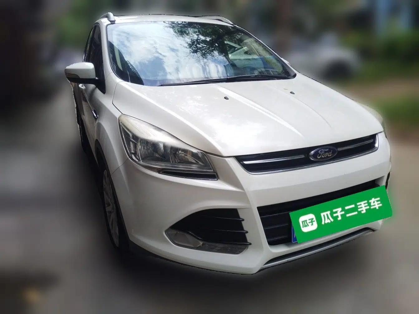 Ford Kuga 2015 1.5L GTDi Two-Wheel-Drive Comfort Model — миниатюра 3
