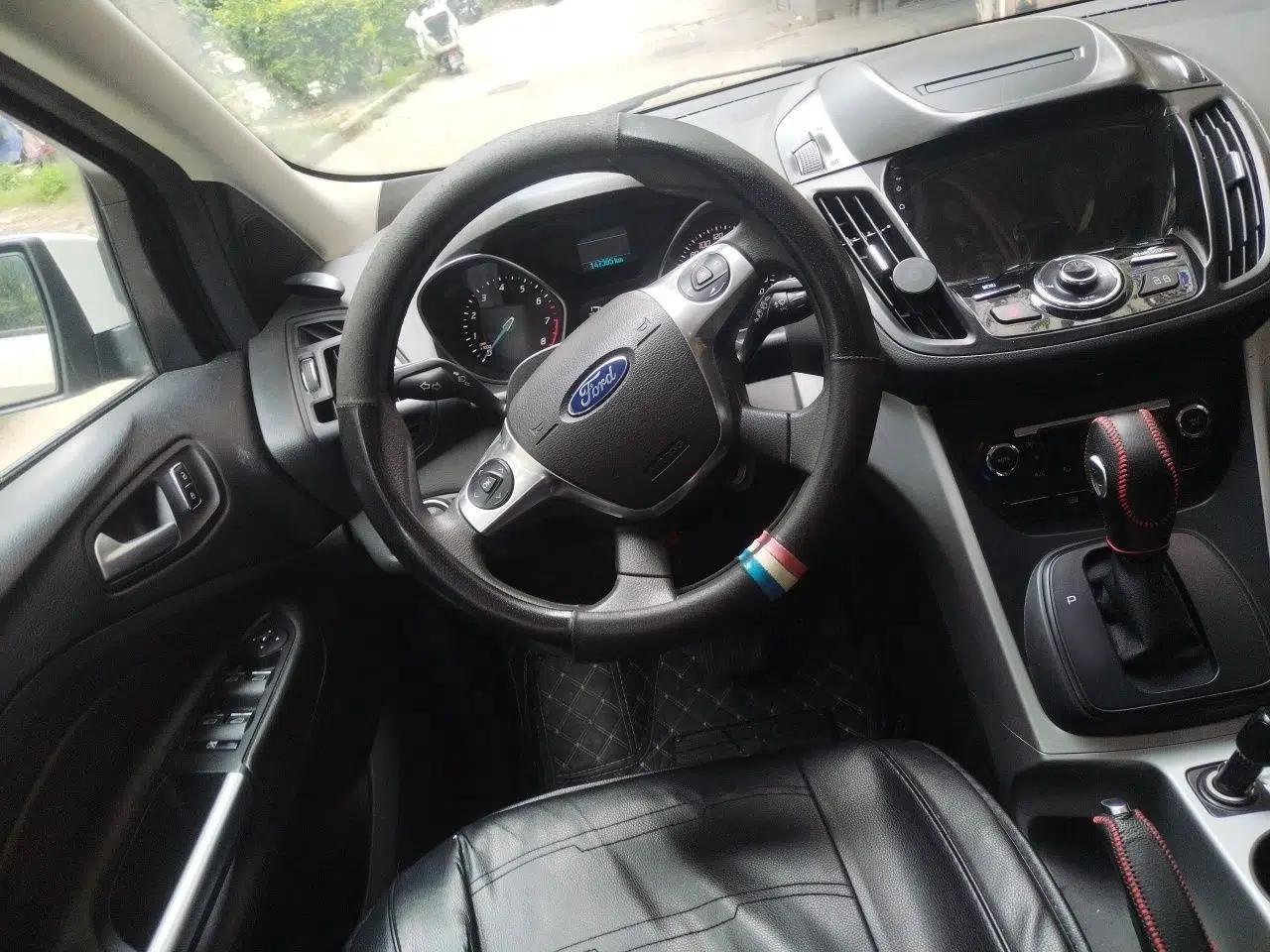 Ford Kuga 2015 1.5L GTDi Two-Wheel-Drive Comfort Model — миниатюра 10