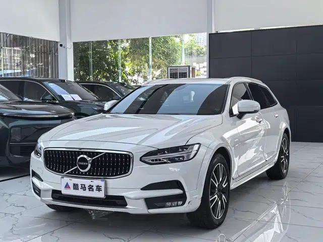 2020 Volvo V90 Cross Country T5 AWD Smart Edition