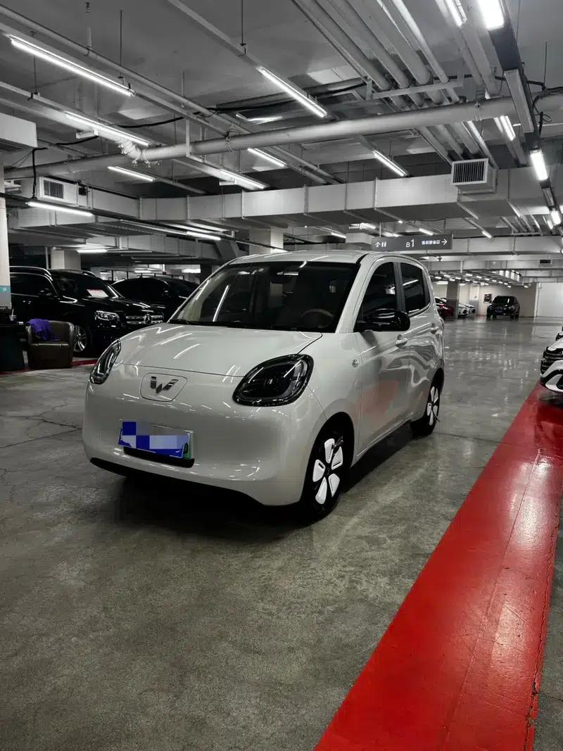 Wuling Hongguang MINIEV 2025 Model, 205km/h, Lithium Iron Phosphate, Four-Door Version, Premium+ Edition — миниатюра 1
