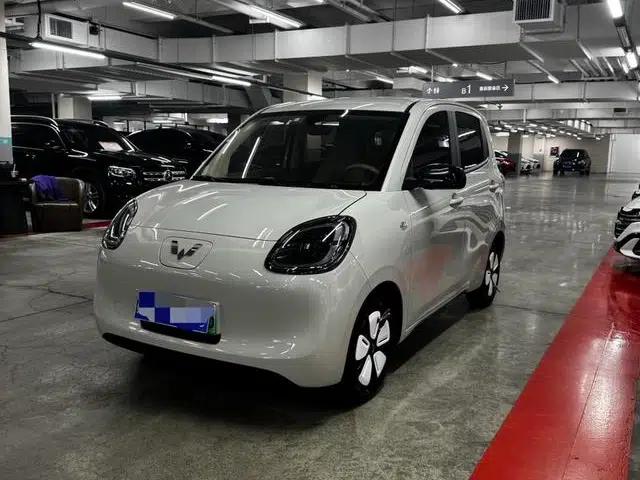 Wuling Hongguang MINIEV 2025 Model, 205km/h, Lithium Iron Phosphate, Four-Door Version, Premium+ Edition