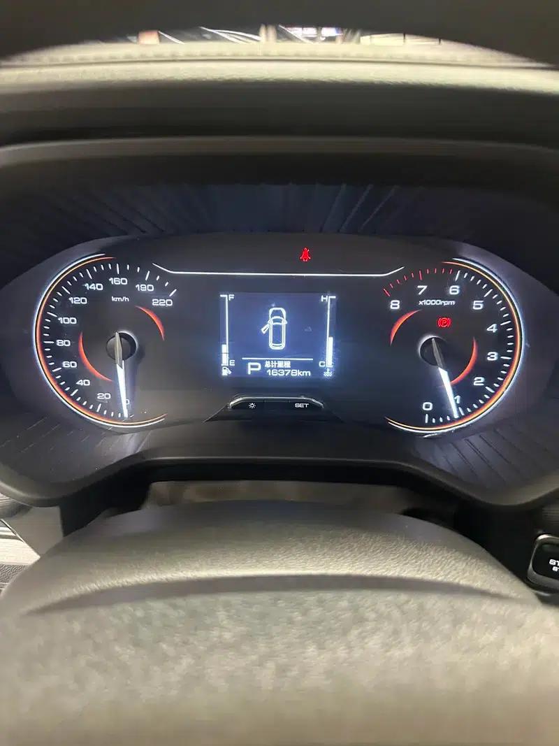 Wuling Jiachen 2022 1.5T CVT Smart Luxury Edition — миниатюра 17