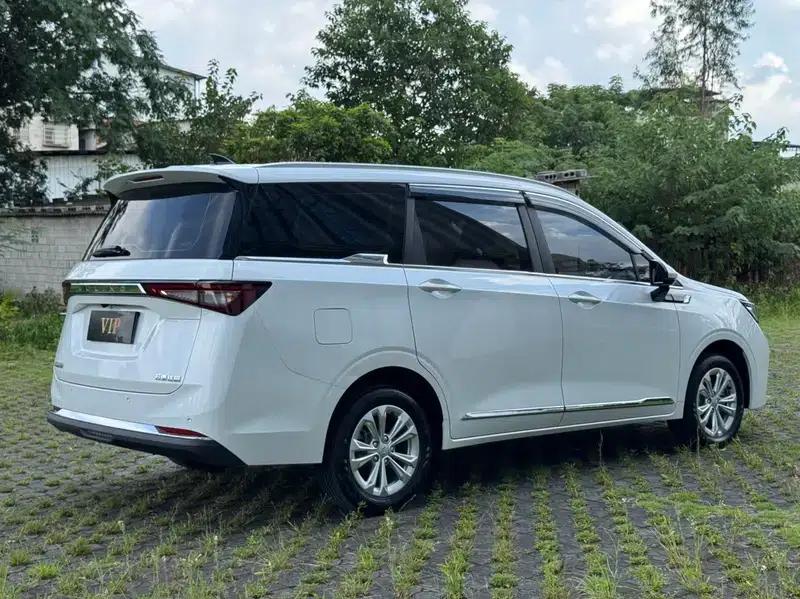 Wuling Jiachen 2022 1.5T CVT Smart Luxury Edition — миниатюра 6