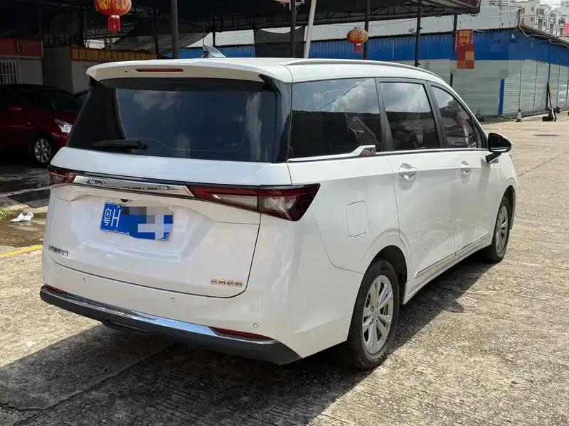 Wuling Jiachen 2022 1.5T CVT Smart Luxury Edition — миниатюра 6