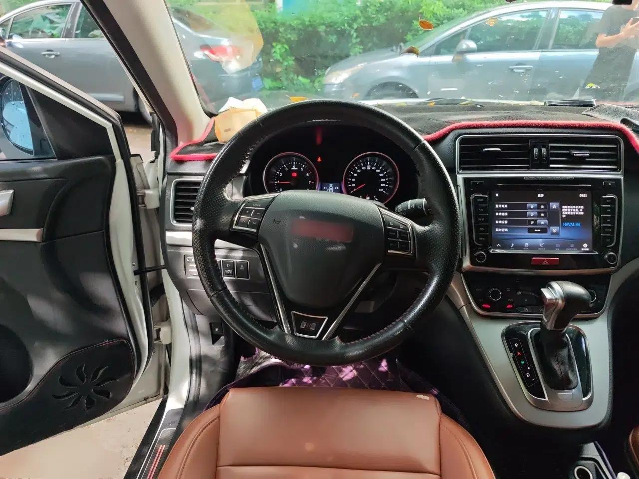 Haval H6 2015 Sport Edition 1.5T Automatic Two-Wheel Drive Luxury Model — миниатюра 10