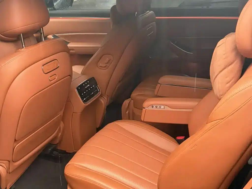 Wenjie M8 2025 Ultra Extended Range Edition (53.4kWh, 6-seater, 192-line LiDAR) — миниатюра 6