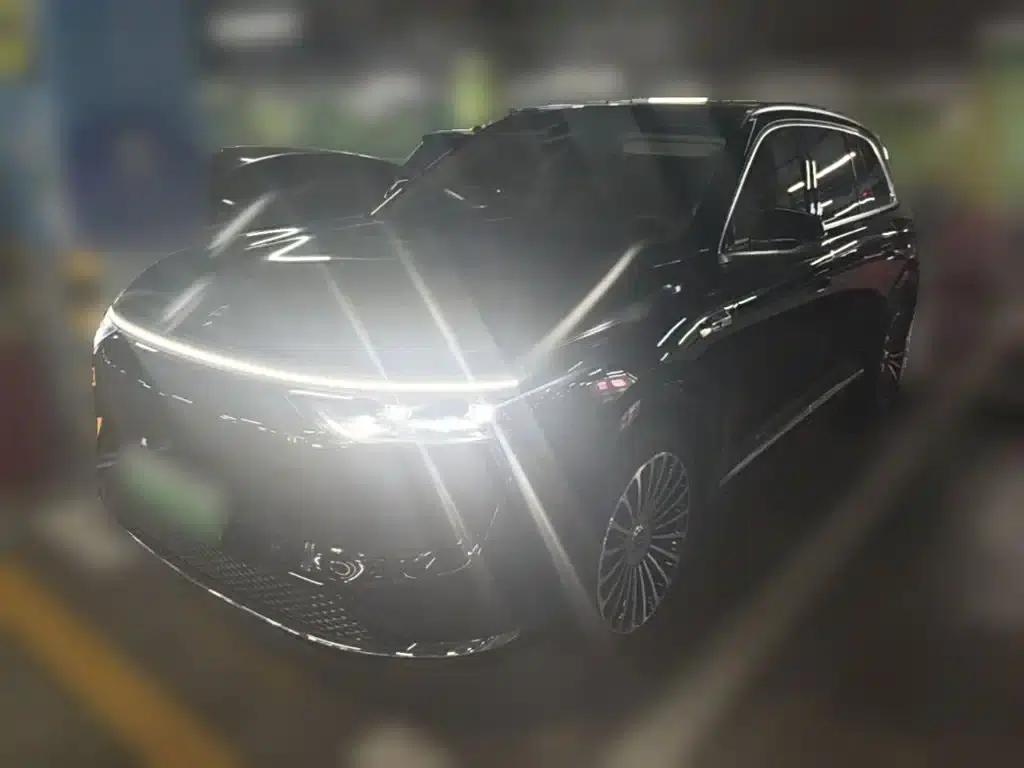 Wenjie M8 2025 Pure Electric Max+ Six-Seat Long Range Version (192-line LiDAR) — миниатюра 3