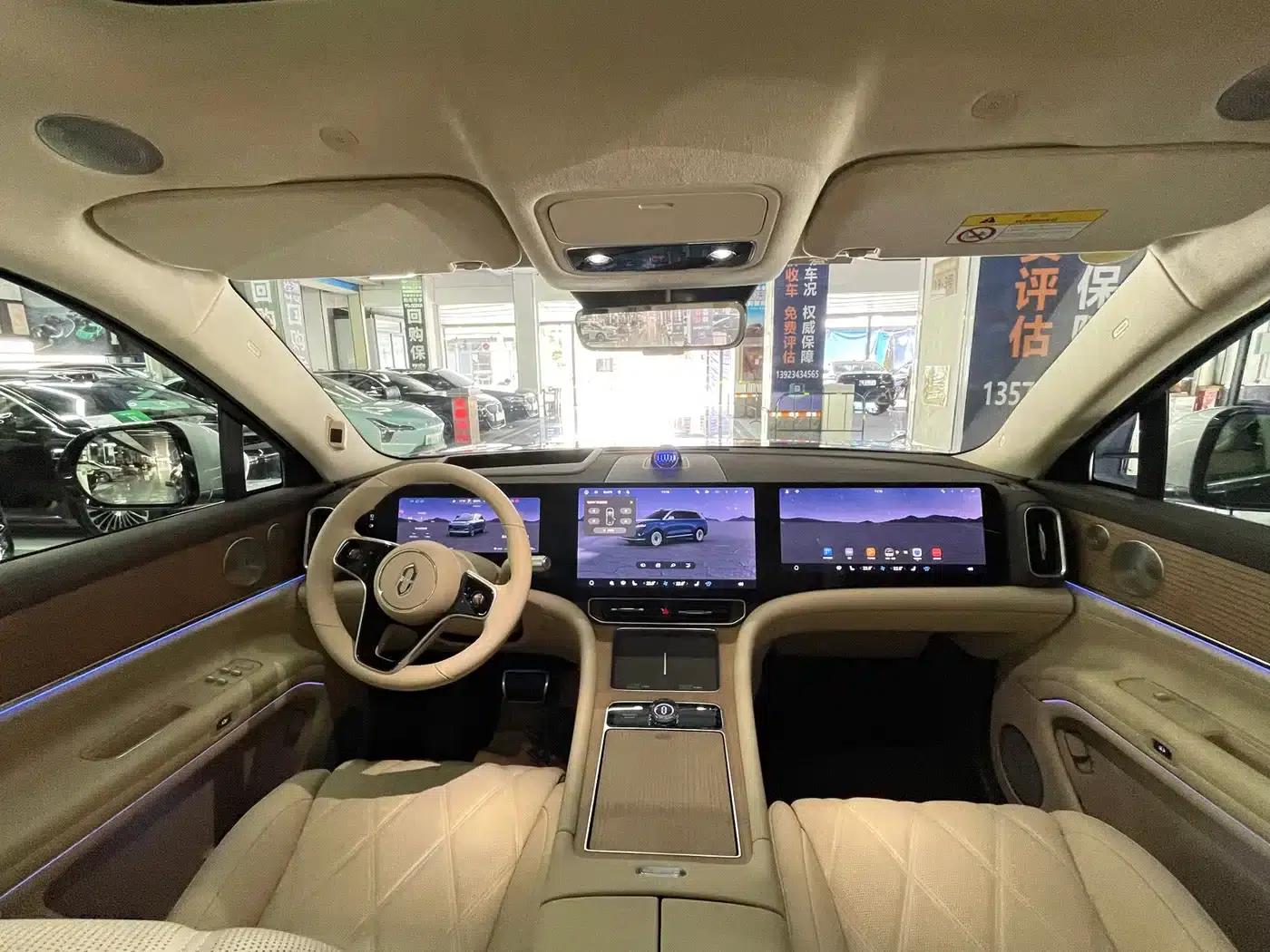 Wenjie M9 2025 Extended Range Ultra Edition 52kWh 5-Seat Version (192-line LiDAR) — миниатюра 14
