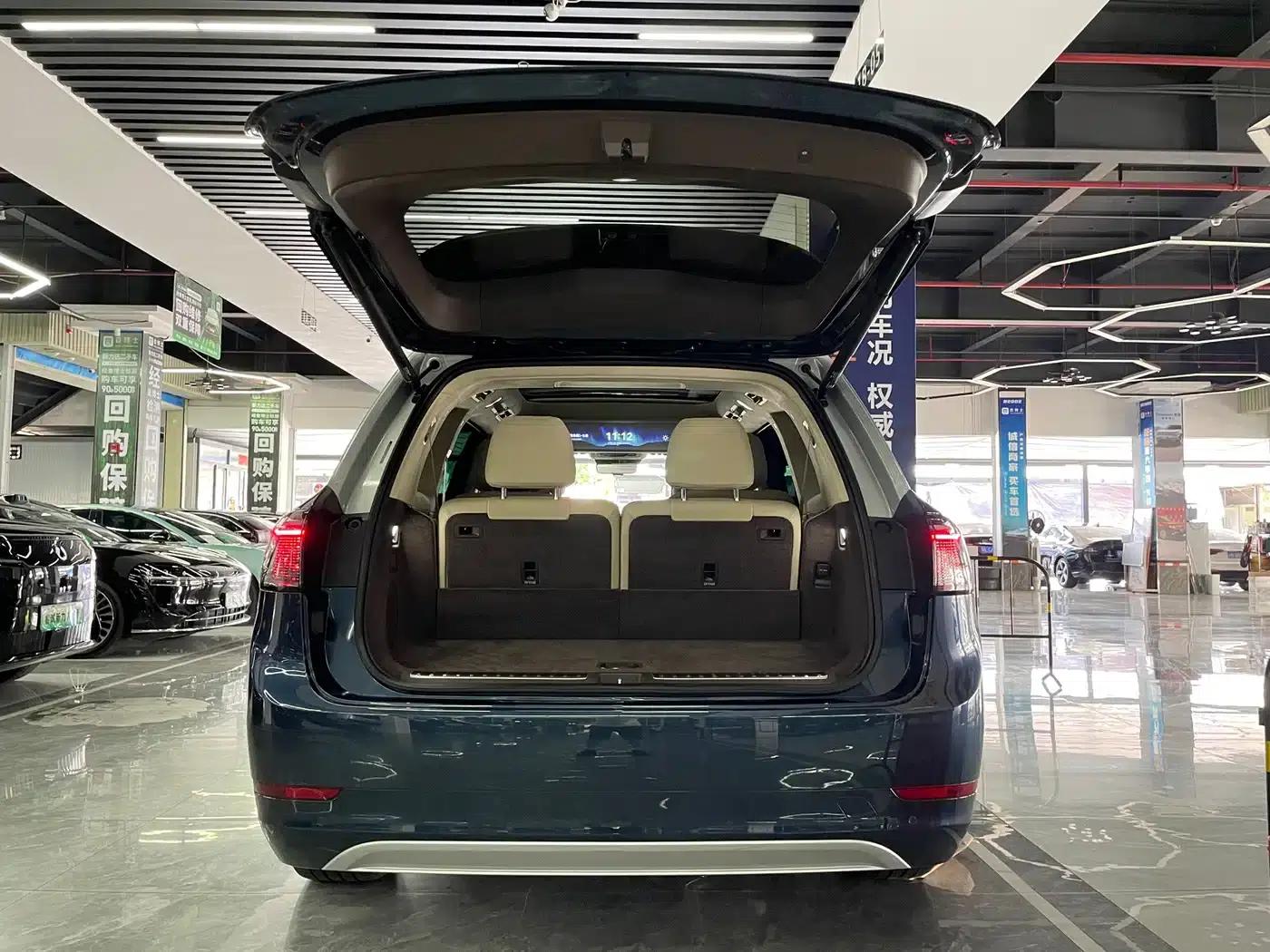 Wenjie M9 2025 Extended Range Ultra Edition 52kWh 5-Seat Version (192-line LiDAR) — миниатюра 8