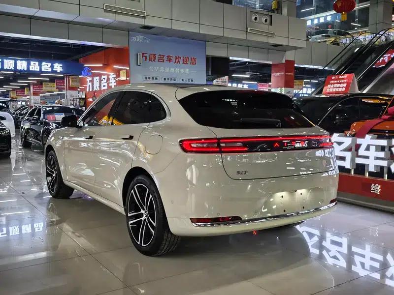 Wenjie M5 2025 Extended Range Ultra 4WD Version — миниатюра 4