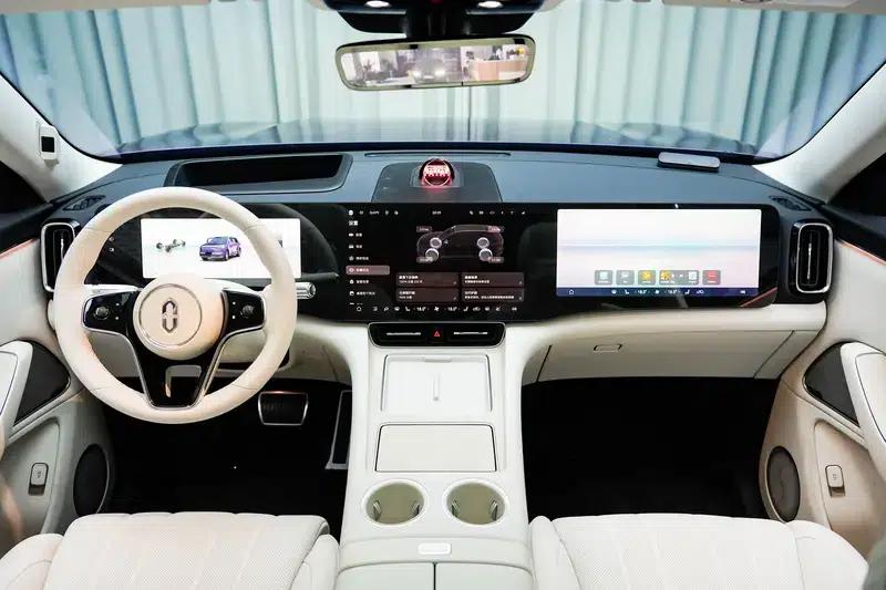 Wenjie M8 2025 Pure Electric Max+ 5-Seat 4WD Version (192-line LiDAR) — миниатюра 7