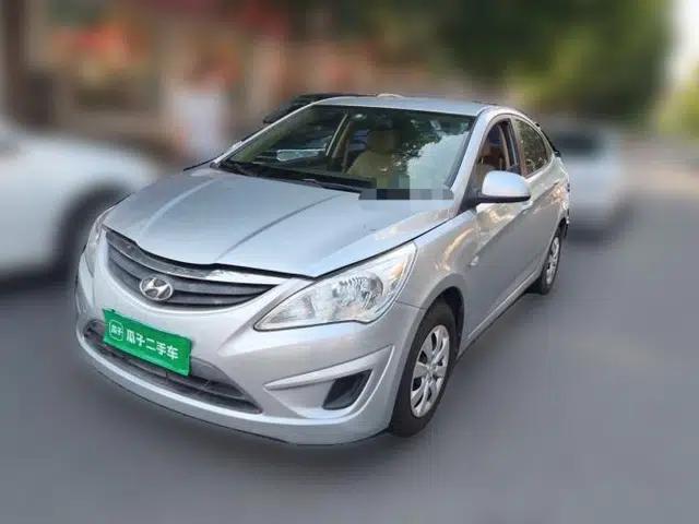 Hyundai Verna (older generation) 2010 Sedan 1.4L Manual Standard GL Model
