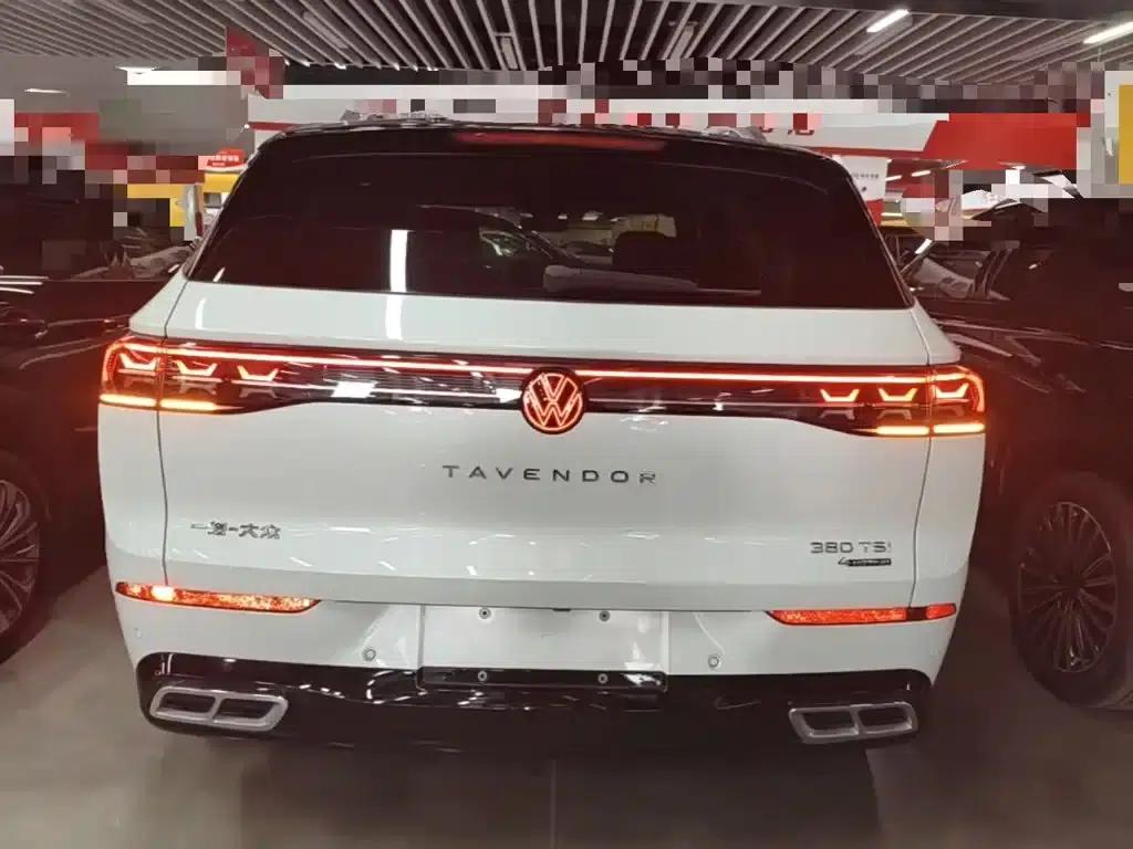 2023 Range Rover 380TSI AWD R-Line Touring Edition — миниатюра 6