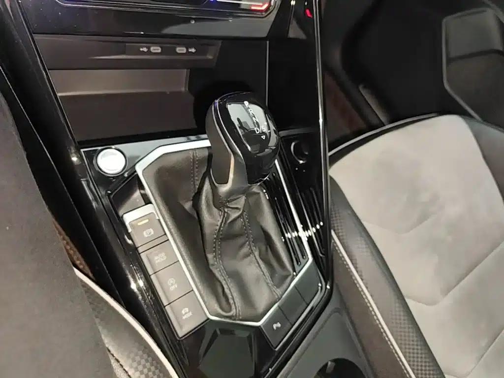 Tayron X 2020 330TSI 2WD Premium Intelligent Edition — миниатюра 14