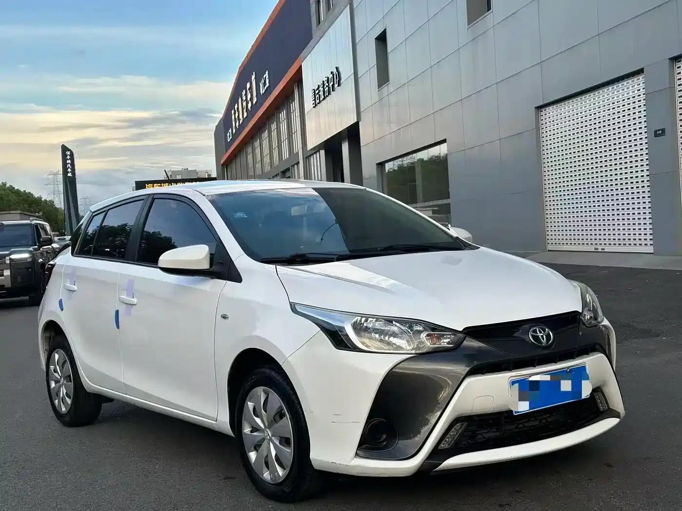 YARiS L Zhixuan 2016 Facelift 1.5E CVT Dynamic Edition — миниатюра 3